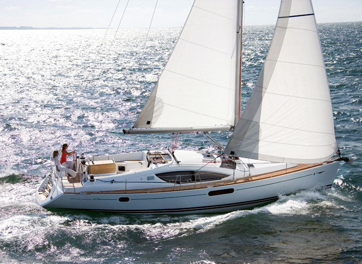 Jeanneau 45 Sail Yacht on Charter in Mumbai at Gateway of India