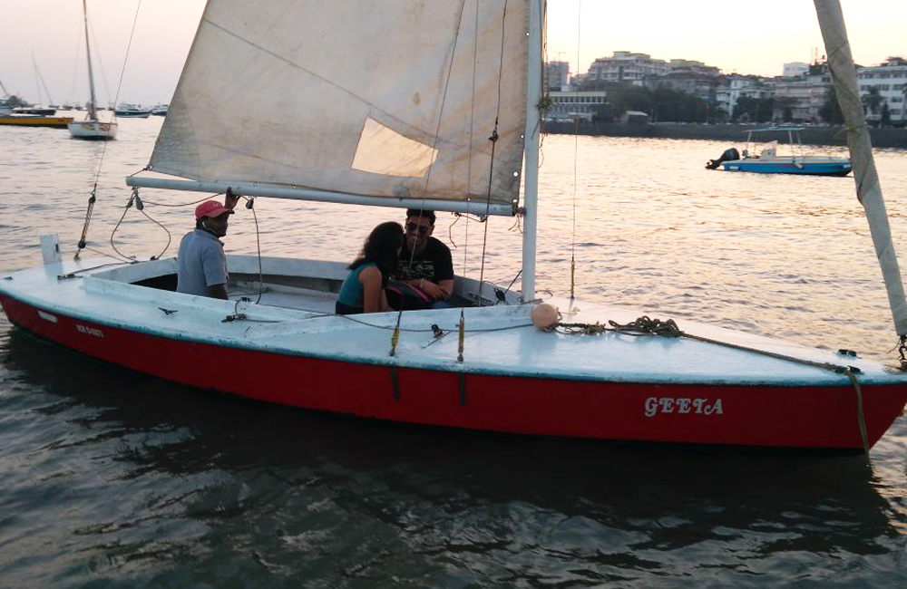 Lightning Sail Boat on Charter in Mumbai at Gateway of India