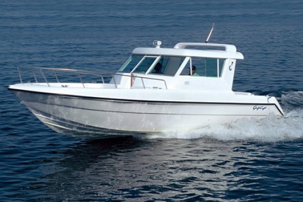 Gulf Craft 31 Speedboat on Charter in Mumbai at Gateway of India